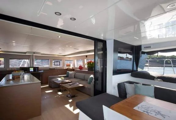 PHANTOM Interior