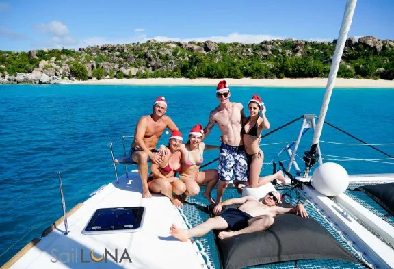 LUNA Foredeck Relaxation