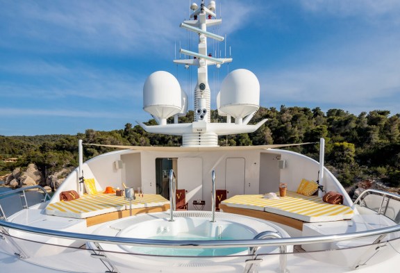 VERA Sun Deck