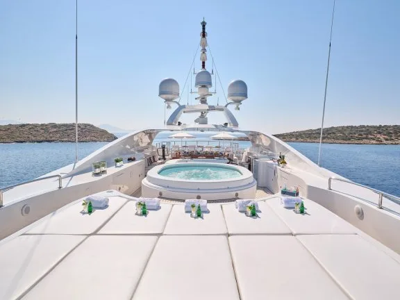Image of SUNDAY yacht #9
