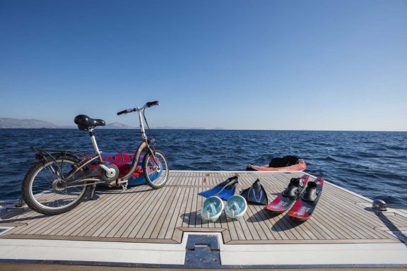 Image of DAY OFF yacht #11