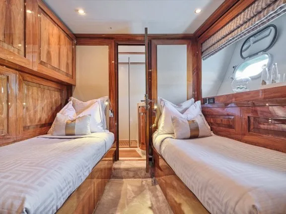 Image of DRAGON yacht #20