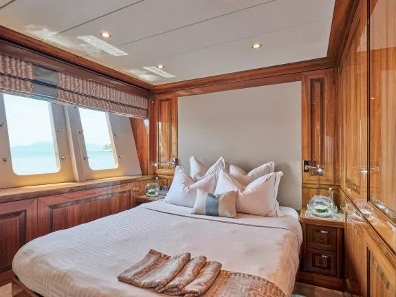 Image of DRAGON yacht #21