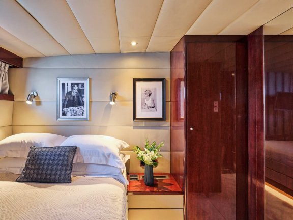 Image of ALAYA yacht #32