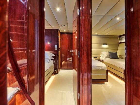 Image of ALAYA yacht #36