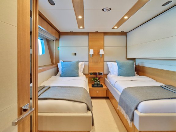 Image of MAKANI II yacht #39