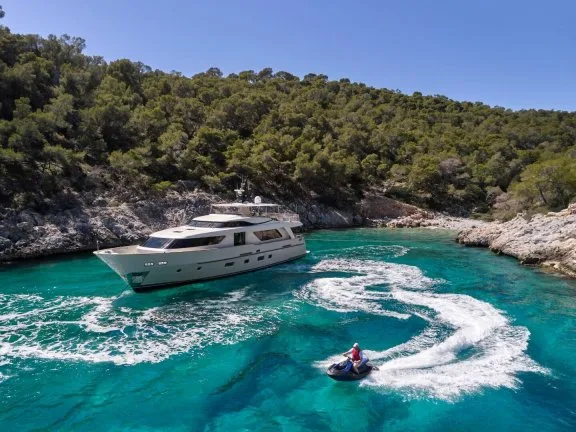 Image of FLOR yacht #4
