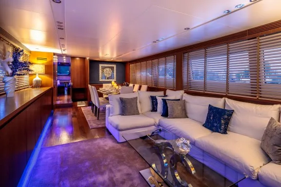 Main salon lounge