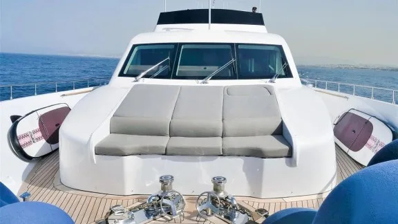 Bow Seating