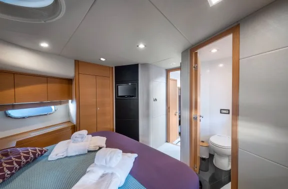 Double Cabin