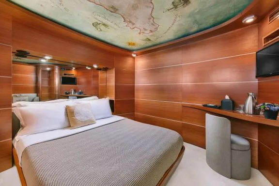 Double Guest Cabin