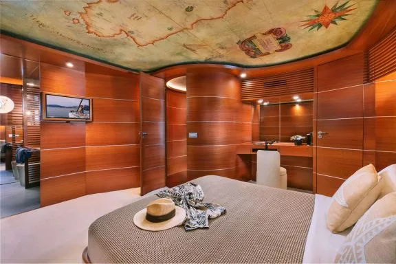 VIP Cabin