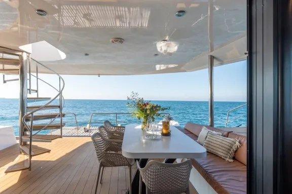 Aft Cockpit Dining