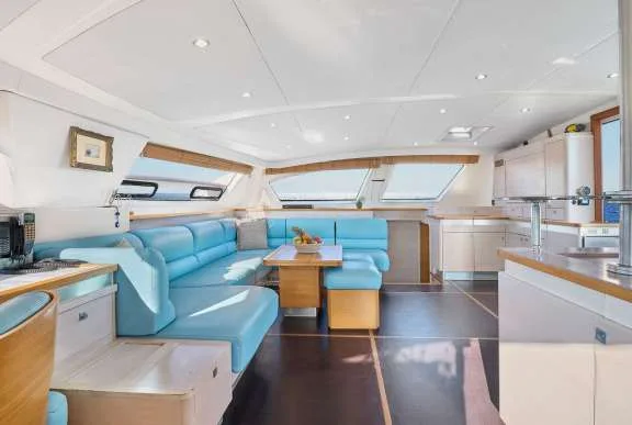 Saloon Seating And Dining