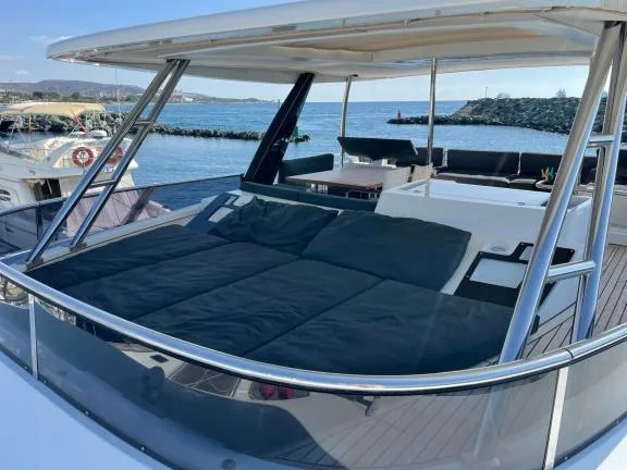 Flybridge sun cushions