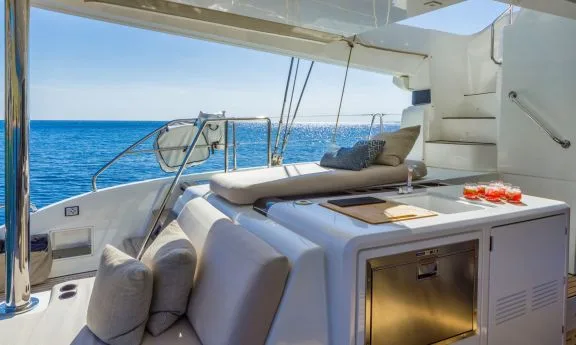 Aft Cockpit Bar And Seating
