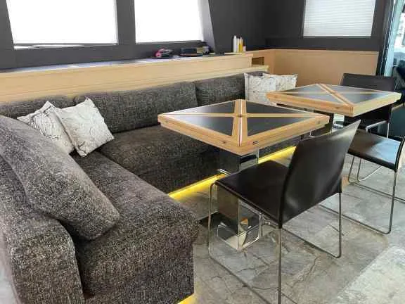 Comfortable main salon