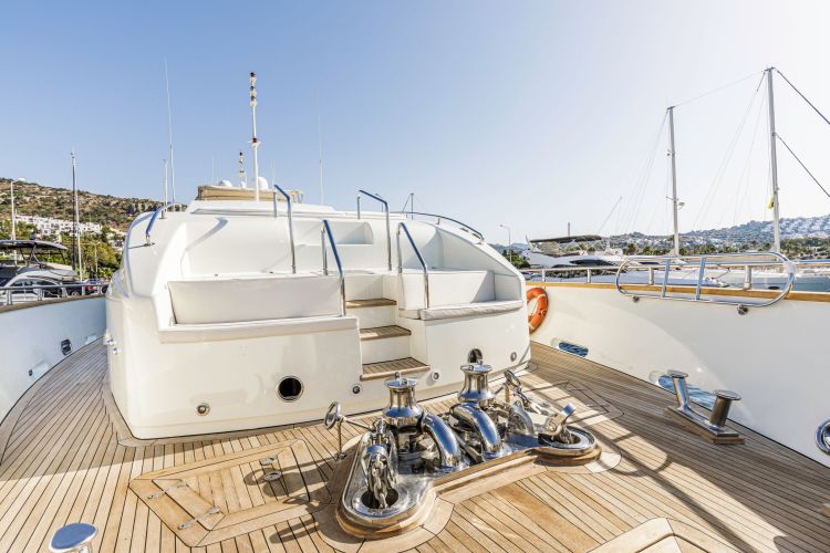 Foredeck Lounge