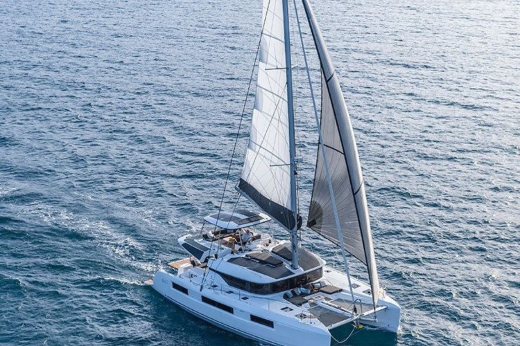 Motor Yacht LORAIN