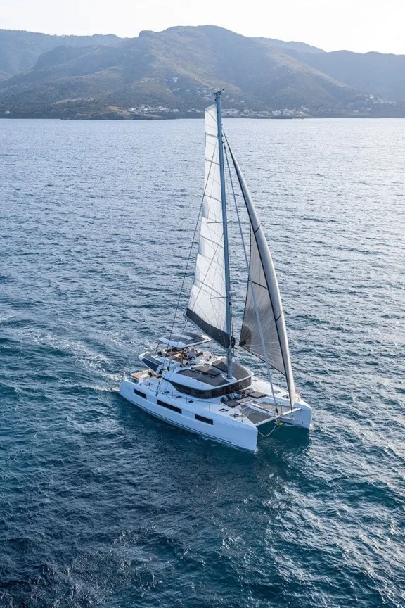 Motor Yacht LORAIN