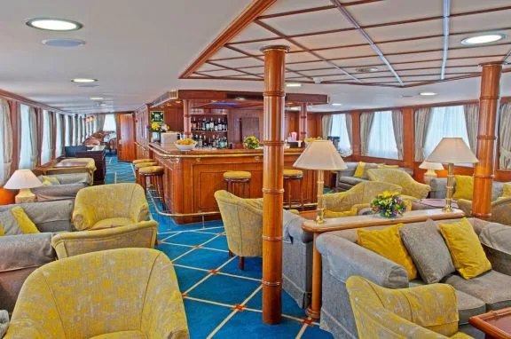 Callisto Lounge With Bar