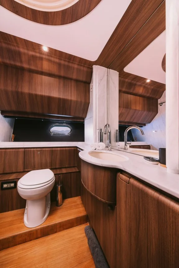 Double Bathroom