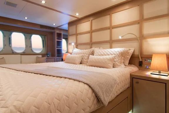 Master Double Cabin