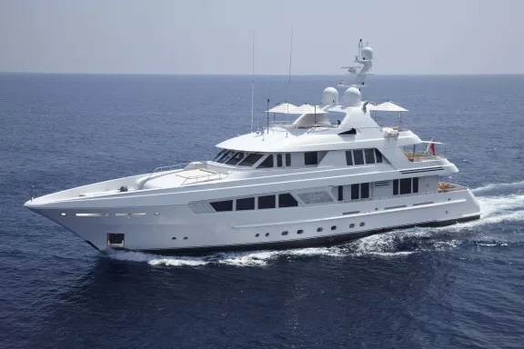Cruising On Yacht KATHLEEN ANNE