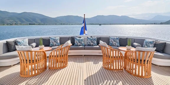 Aft Deck Seating