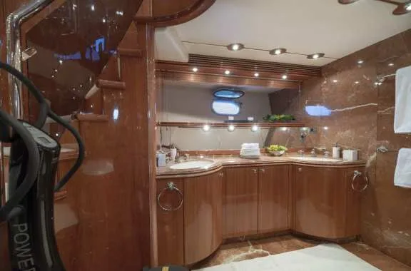 master ensuite