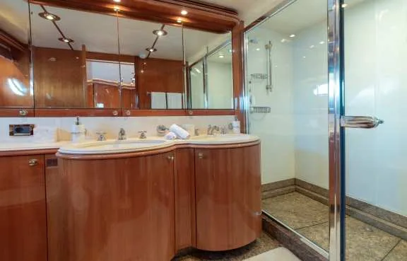 master ensuite