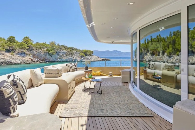 Main Deck Lounge