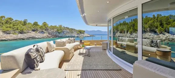 Main Deck Lounge