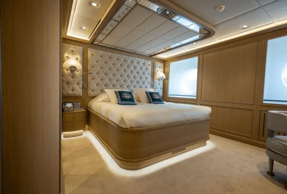 Double Cabin