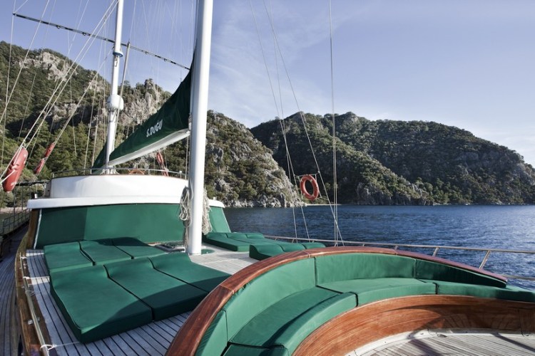 Gulet S DOGU - Foredeck Sunbeds