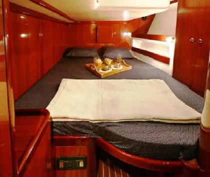 MYTHOS II Stern Cabin