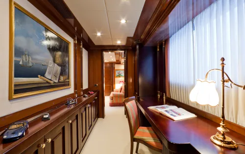 Yacht SOPHIE BLUE - Master Office