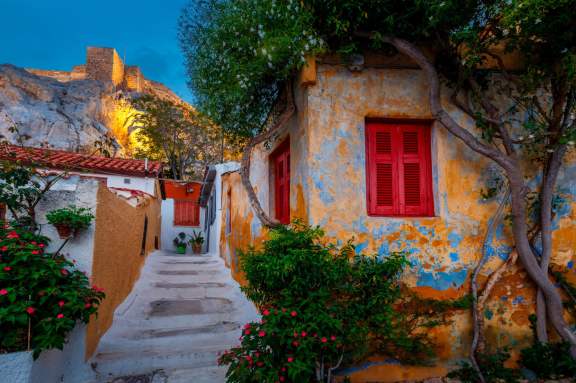 There are many charming spots in Athens, a Cycladic neighborhood of Anafiotika neighborhood is a great example.