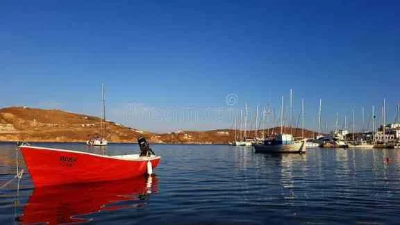 Livadhi-marina-serifos-island-1009820.