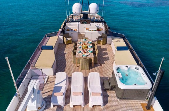 Jacuzzi onboard LADY RINA. This 120-foot Luxury Motor Yacht charter for €43,335/week