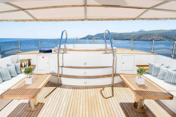 Motor Yacht WIND OF FORTUNE
