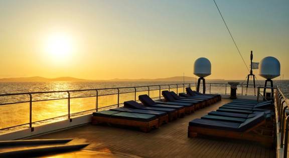 Motor Yacht Variety Voyager