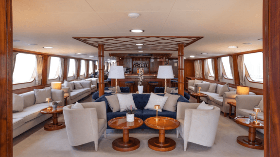 Motor Yacht Callisto
