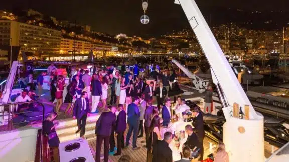 Yacht Paty.