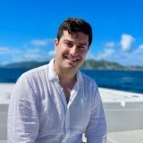 Leo, charter broker