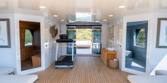 ADAMARIS For Charter 42M Ürkmezler Yachts (13)