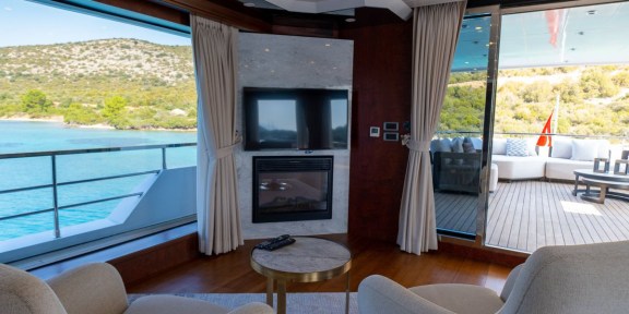 ADAMARIS For Charter 42M Ürkmezler Yachts (14)