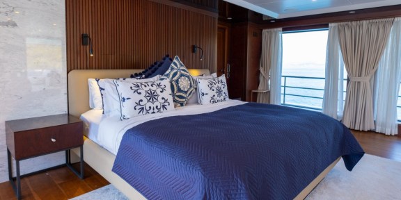 ADAMARIS For Charter 42M Ürkmezler Yachts (17)