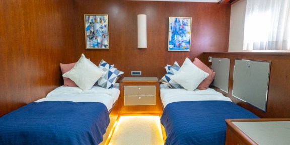 ADAMARIS For Charter 42M Ürkmezler Yachts (22)