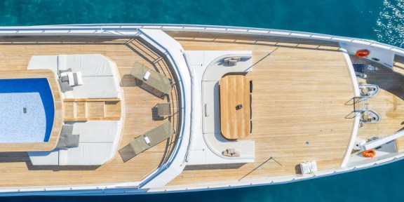 ADAMARIS For Charter 42M Ürkmezler Yachts (3)